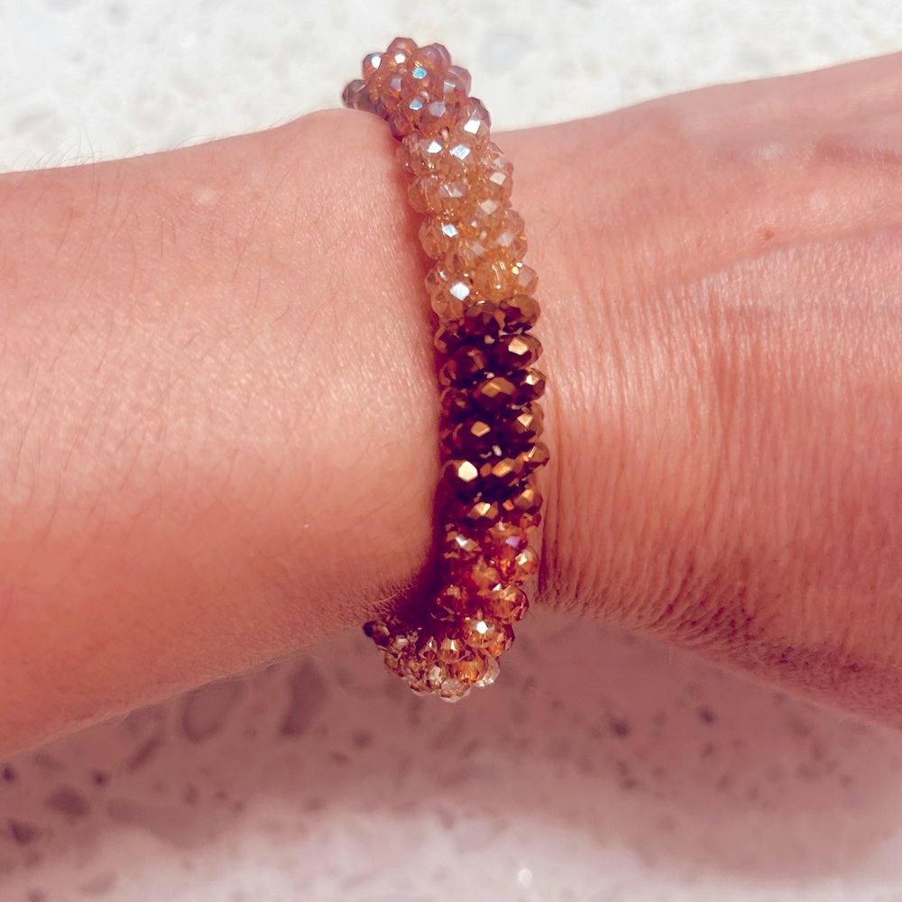 NEW WITH TAGS STRETCH BRACELETS PRETTY AMBER & NEUTRAL COLORS THAT SPARKLE! 🤎🧡